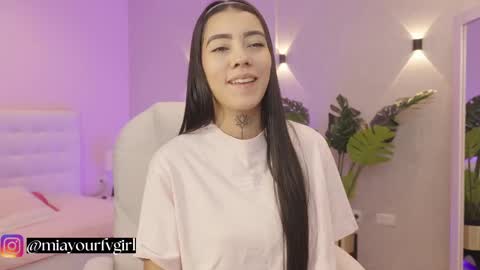 Snapshot of miagomez1 chatting on 09-30-25, 01:05 Mia Gomez online show from 09-30-25, 01:05