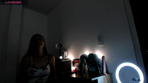 Mia online show from 06-04-26, 06:47