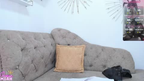 Miah Collins online show from 05-12-26, 05:10