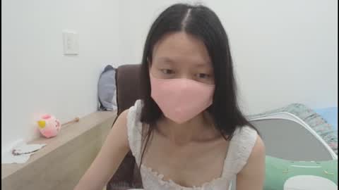 miahchan68 online show from 10-18-25, 03:09