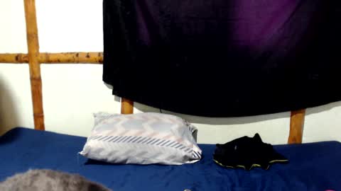 Mia  Sam online show from 10-27-25, 04:55