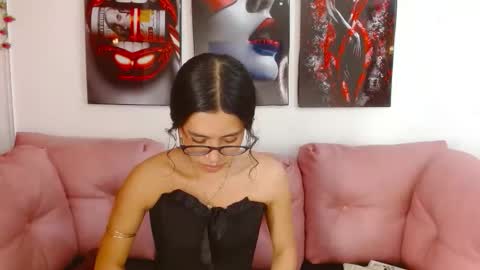 Snapshot of miahotcs chatting on 04-12-26, 04:12 miahotcs online show from 04-12-26, 04:12