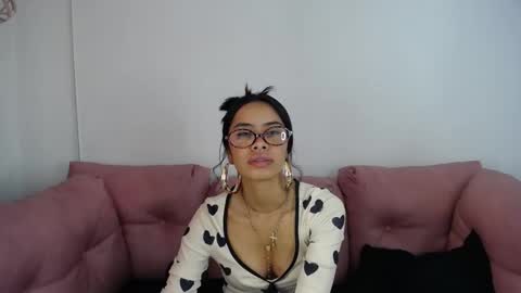 Snapshot of miahotcs chatting on 05-14-26, 03:52 miahotcs online show from 05-14-26, 03:52