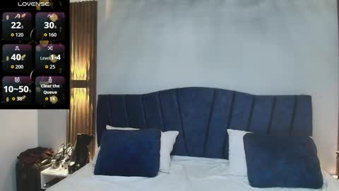 MIA HOTMEZ online show from 10-12-25, 11:42