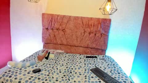 MiaVibes online show from 10-03-25, 05:10