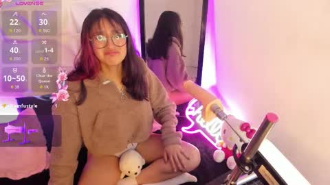 Mia online show from 09-18-25, 01:13