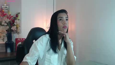Snapshot of miakarsson chatting on 03-25-26, 11:49 Mia online show from 03-25-26, 11:49