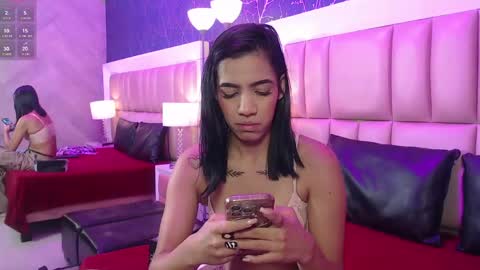 Mia online show from 05-11-26, 11:49