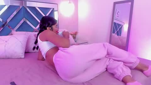 Mia Khalifa online show from 03-05-25, 11:38
