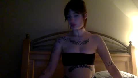 miaklien online show from 11-14-25, 03:27