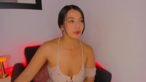 Snapshot of miakris1 chatting on 05-10-26, 02:28 miakris1 online show from 05-10-26, 02:28