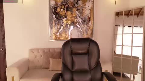 Call me Mia  online show from 06-27-26, 06:57