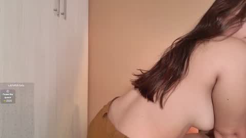 Mia online show from 06-19-26, 01:59