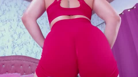 Snapshot of miamalkovaa_ chatting on 10-17-25, 04:42 Mia Malkova online show from 10-17-25, 04:42