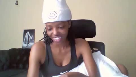 Muffin online show from 05-06-26, 11:26