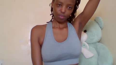 Muffin online show from 06-19-26, 12:31