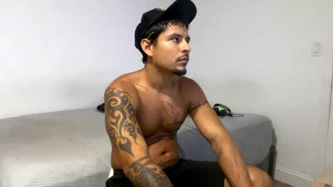 miamiclos1 online show from 09-25-25, 02:59