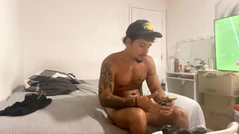 miamiclos1 online show from 10-29-25, 02:14