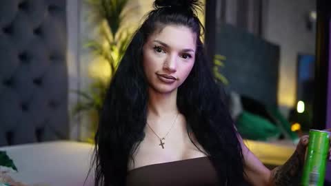 Snapshot of miamicoffee chatting on 10-05-25, 07:34 Miami online show from 10-05-25, 07:34