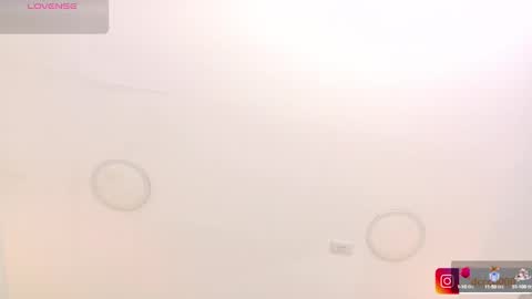 Snapshot of miamidnight1 chatting on 01-17-25, 03:22 Mia online show from 01-17-25, 03:22