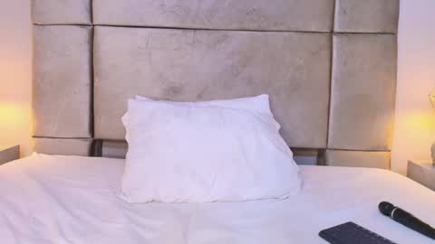 Snapshot of miamiller69 chatting on 01-28-25, 07:43 Mia online show from 01-28-25, 07:43