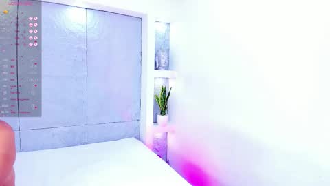 Mia Mistrex online show from 09-28-25, 04:51