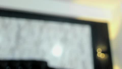 Mia   -5 7001400 Follow  online show from 02-01-25, 12:29