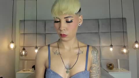 Mia Morgann online show from 01-19-25, 12:50