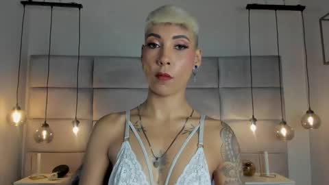 Mia Morgann online show from 02-05-25, 11:55