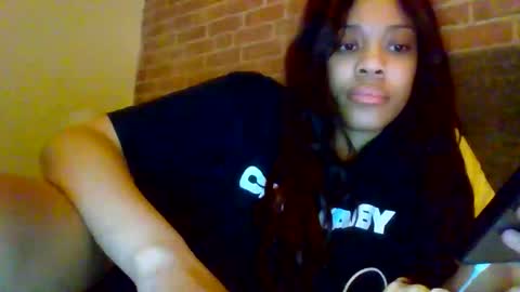 Snapshot of miamuffin8 chatting on 11-12-25, 02:34 MiaMuffn online show from 11-12-25, 02:34