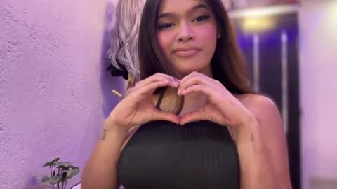 Snapshot of miapasita chatting on 02-17-25, 12:54 Mia online show from 02-17-25, 12:54