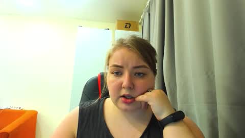 Snapshot of miapisa chatting on 10-14-25, 03:57 miapisa online show from 10-14-25, 03:57