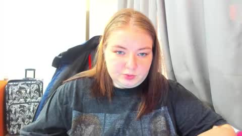 Snapshot of miapisa chatting on 10-17-25, 01:25 miapisa online show from 10-17-25, 01:25