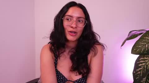 MIAPORTMANN online show from 06-25-26, 05:12