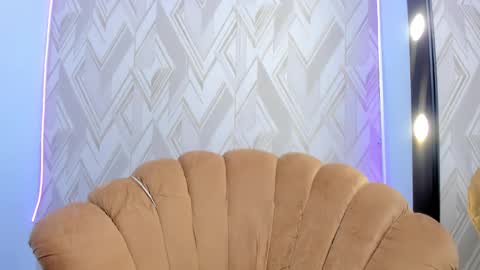 Mia Quevedo online show from 02-14-25, 09:10