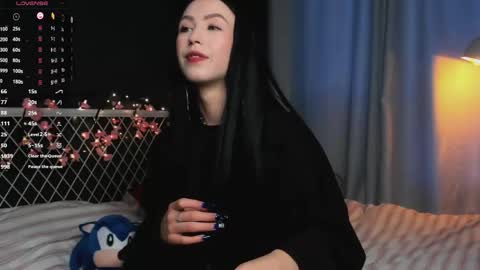 Liz online show from 06-04-26, 04:57