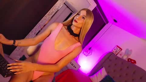 Mia Romanove online show from 06-13-26, 03:37