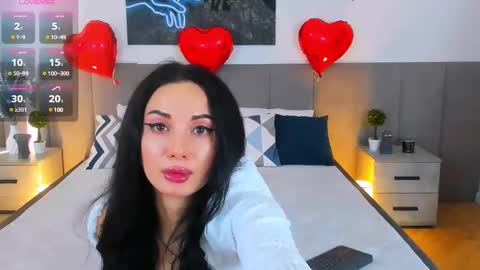 Snapshot of miarommano chatting on 02-14-25, 01:08 miarommano online show from 02-14-25, 01:08