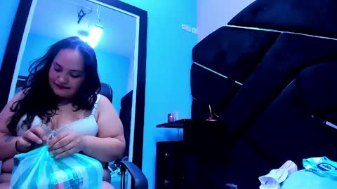 MiaRouse online show from 05-05-26, 02:52