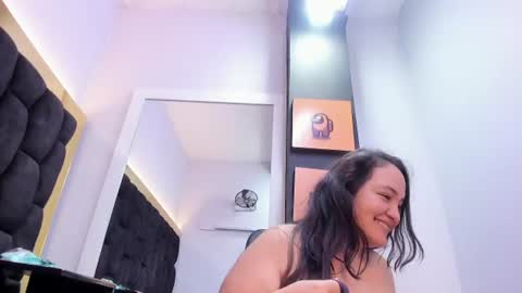 MiaRouse online show from 06-12-26, 04:00