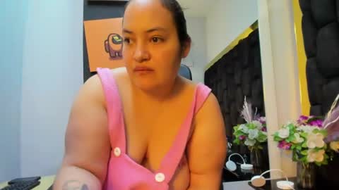Snapshot of miarous69 chatting on 08-04-26, 04:26 MiaRouse online show from 08-04-26, 04:26