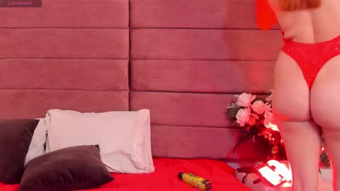 Mia Rouxx online show from 10-16-25, 11:33