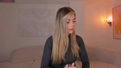 Mia Silva online show from 06-06-26, 10:53