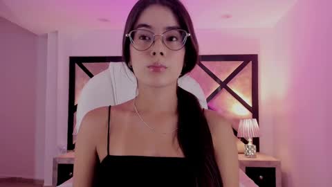 Mia online show from 02-23-25, 08:44