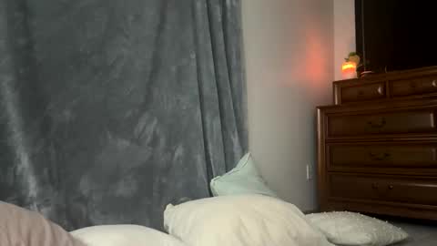 miasophia97197 online show from 02-02-26, 03:38