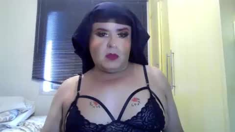 Snapshot of miasscd96 chatting on 01-07-25, 09:03 michelle online show from 01-07-25, 09:03