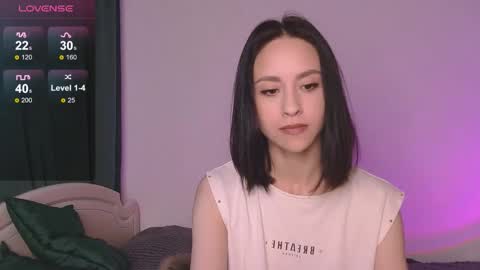 Mia online show from 09-30-25, 07:35