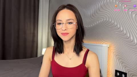 Mia online show from 05-07-26, 08:20