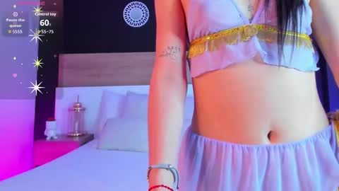 Mia online show from 12-17-25, 06:03