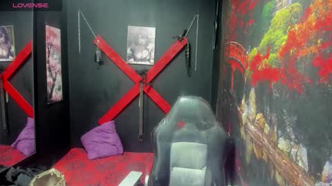 Mariana online show from 11-13-25, 02:38